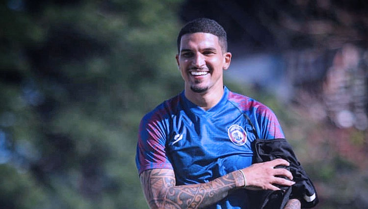Pilih Liga Malaysia, Arthur Cunha Bikin Arema FC Gigit Jari