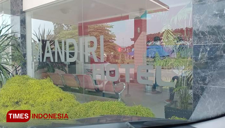 The lobby at Mandiri Hotel, located near the station, Banjar. (PHOTO: Susi/TIMES Indonesia)