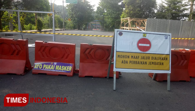 Jembatan ditutup hari ini, Dishub mengatur rute baru bagi pengendara (Foto: Susi/TIMES Indonesia)