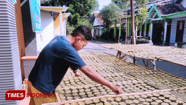 Krupuk Opak Samiler Khas Jombang Tetap Eksis Meski Pandemi