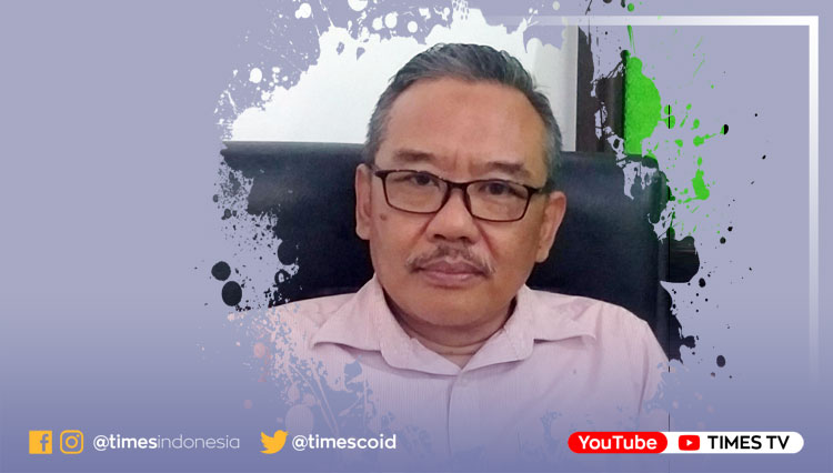 Dr. Drs. Adi Loka Sujono, M.Pd.,B: Bunga Papan Selamat dan sukses untuk doktor baru UWG
