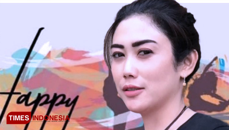 Indah Bekti Pertiwi pemilik Happy Studio Ponorogo. (FOTO:Marhaban/TIMES Indonesia)