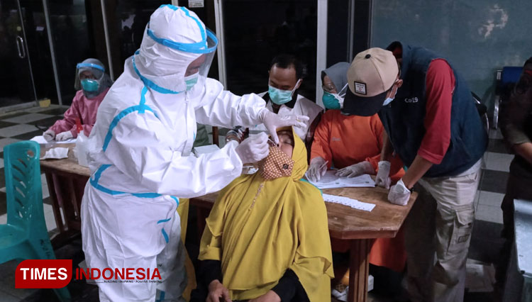 Masuk Zona Merah, Cirebon Gelar Operasi Tes Antigen Massal ...