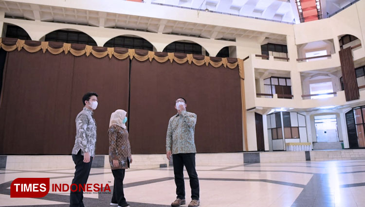 Ridwan Kamil Kunjungi Islamic Center 2