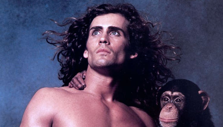 Joe Lara dalam gambar promosi untuk Tarzan di Manhattan. (FOTO: The Independent/Moviestore/Shutterstock)