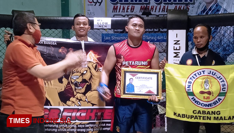 Atlet Jujitsu ITN Malang meraih juara di ajang Mixed Martial Arts (MMA) atau Tarung Bebas Campuran. (Foto: ITN Malang for TIMES Indonesia)