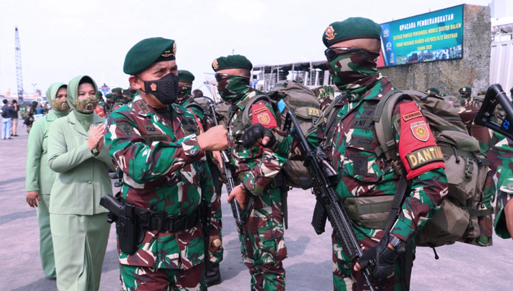 Yonif Mekanis Raider 412/BES/6/2 Kostrad Diberangkatkan Ke Papua ...