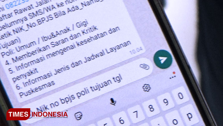 Dengan-pesan-singkat-melalui-SMS-atau-whatsapp.jpg