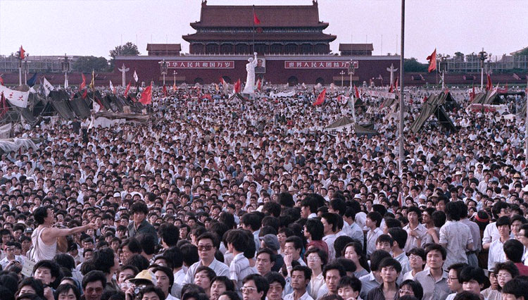 Pembantaian-Tiananmen.jpg