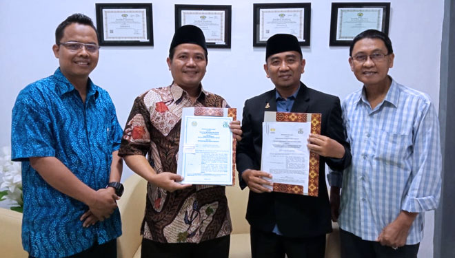 Kerja sama tiga pihak antara Fakultas Syariah UIN KHAS dengan UNESA dan UNES untuk meningkatkan kualitas pendidikan. (Foto: Humas FS UIN KHAS for TIMES Indonesia)