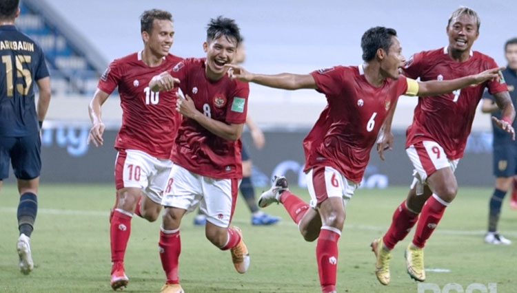 Para penggawa Timnas Indonesia melakukan selebrasi usai mencetak gol pada laga Kualifikasi Piala Dunia 2022. (FOTO: dok. PSSI) 