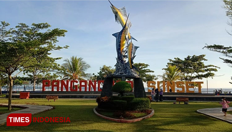 Tugu ikan marlin a