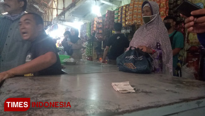 Suasana pasar Banjar kini terdapat banyak lapak yang kosong (Foto:Susi/TIMES Indonesia)
