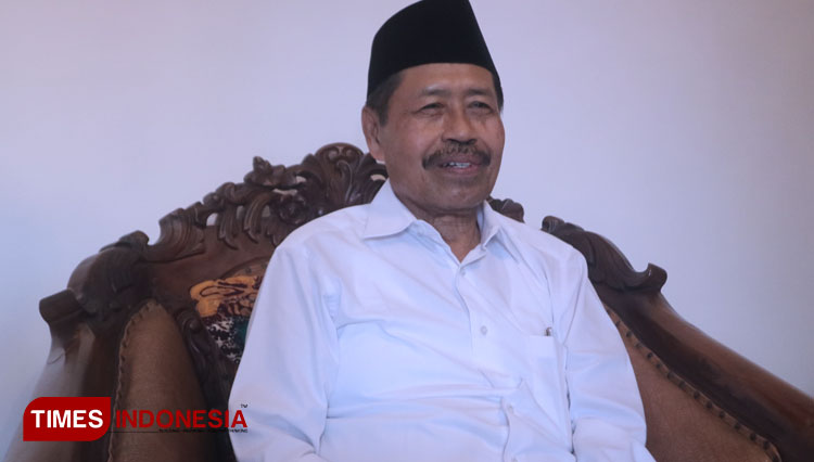 Ketua Baznas Jatim KH Muhammad Roziqi. (Foto: Lely Yuana/TIMES Indonesia) 
