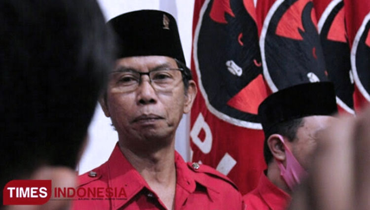 Ketua DPRD Surabaya Adi Sutarwijono dalam sebuah kesempatan di gedung DPD PDIP Jatim. (FOTO: Dok. TIMES Indonesia) 