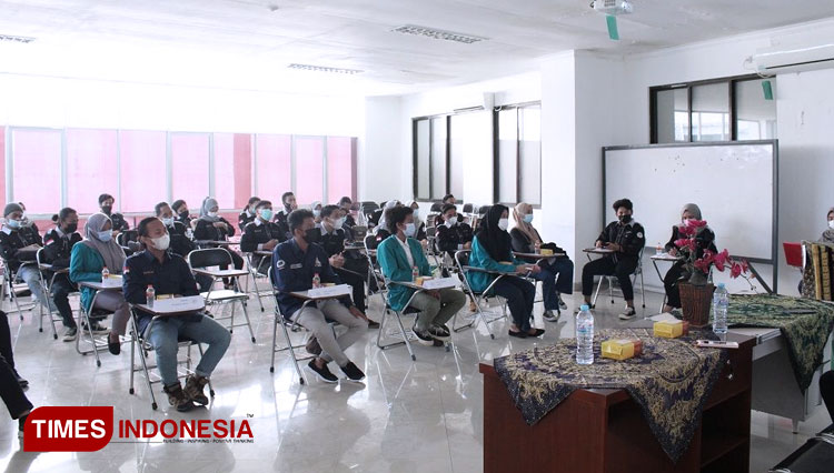 Kegiatan rapat kerja BEM Fakultas Teknik Unisma Malang 2021. (FOTO: AJP TIMES Indonesia)
