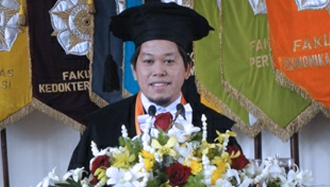 Prof. Dr. Catur Sugiyanto, Ketua Tim Ahli Pustek UGM (UGM.co.id) 