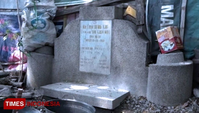 Makam warga Tionghoa di Bong Cino terlihat kumuh. (Foto: Romy Tri Setyo Wibowo/TIMES Indonesia)
