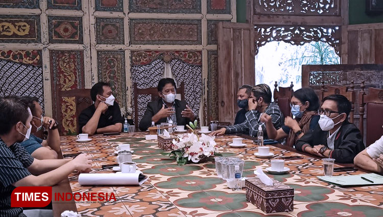 Pengurus AMSI Jatim ketika berkunjung ke KEK Singhasari. (Foto: Binar Gumilang/TIMES Indonesia)
