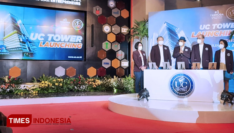 Jajaran rektorat saat launching UC Tower di Universitas Ciputra Surabaya (FOTO: Shinta Miranda/TIMES Indonesia)