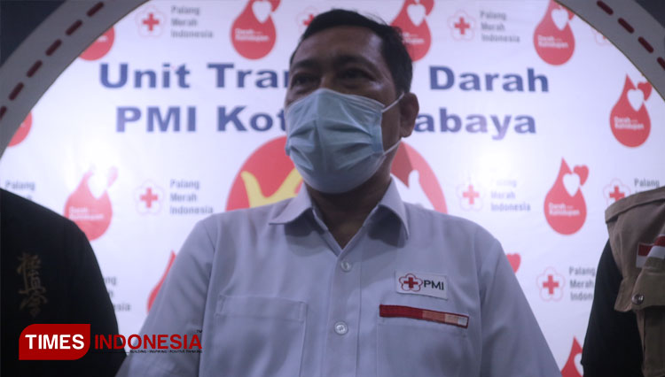 Kabid Pelayanan Humas PMI Kota Surabaya, Martono Adi Triyogo, Selasa (15/6/2021).(Foto : Lely Yuana/TIMES Indonesia) 