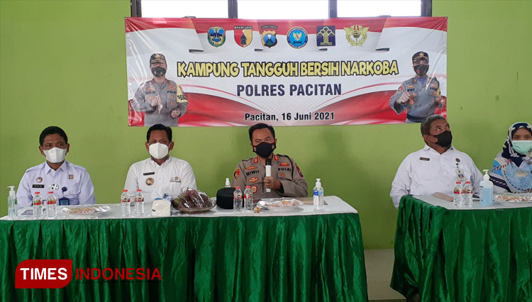 Suasana saat launching Kampung Tangguh Bersih Narkoba (Foto: Rojihan/TIMES Indonesia)
