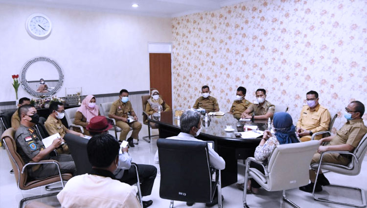 Bupati Indramayu Minta Penanganan Covid-19 Optimal
