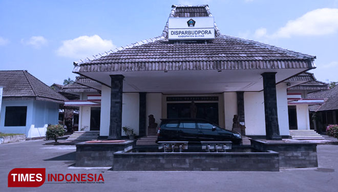 Gedung Dinas parbudpora Kabupaten Blitar di Jalan A Yani Kota Blitar. (Foto: Sholeh/TIMES Indonesia) 
