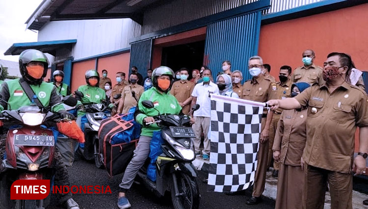 Pemkot Cirebon Bagikan 2.175 Paket Sembako untuk ...