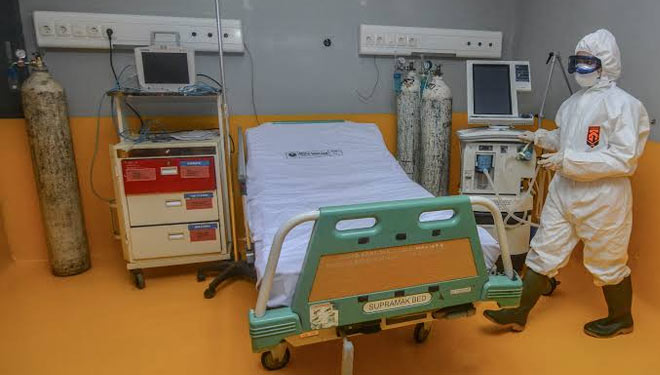 RSUD Dr Slamet Garut merupakan rumah sakit rujukan bagi pasien Covid-19 di Jabar, dengan menyediakan satu ruang isolasi dan 29 dokter beserta puluhan perawat. (FOTO: ANTARA/Adeng Bustomi)
