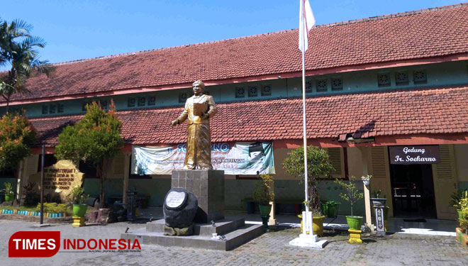 Foto: SDN Purwotengah dulu Inlandsche School tempat Soekarno menimba ilmu, Kamis (18/6/2021). (Foto: Thaoqid Nur Hidayat/TIMES Indonesia)