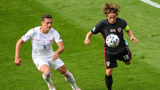 Luka Modric masih berpeluang bawa Kroasia ke 16 Besar (foto: uefa.com)