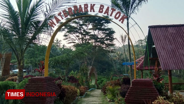 Waterpark Batok Madiun a