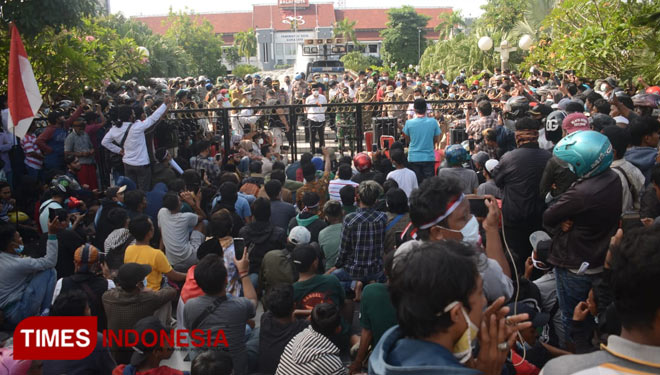 Demo-Suramadu-2.jpg