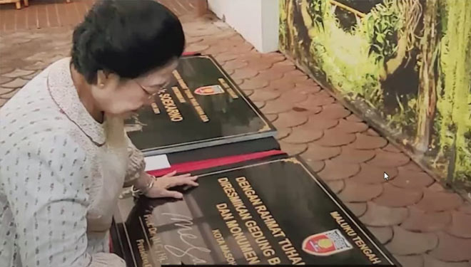 Megawati Resmikan Baileo, Nama Jalan dan Monumen Bung Karno di Maluku Tengah