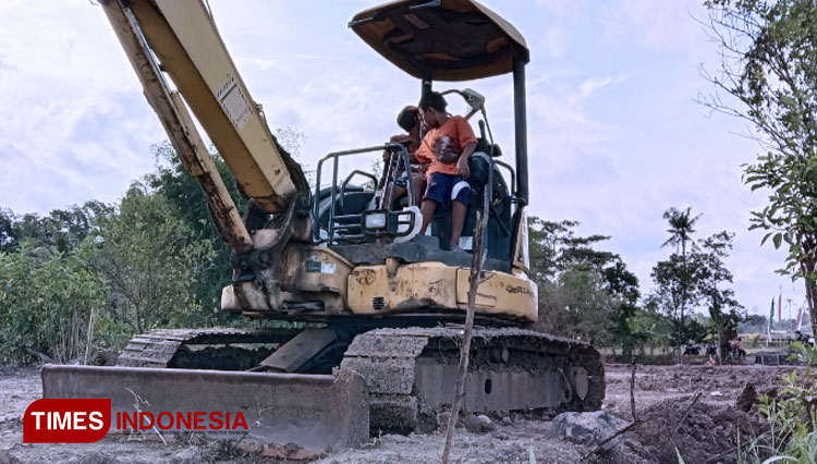 Para-bocil-saat-bermain-di-lokasi-TMMD-111-Banyuwangi-2.jpg