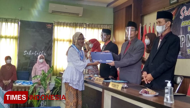 Lulusan Angkatan ke-70 Dilepaskan, Ini Pesan Kepala Sekolah SMPN 1 Lamongan