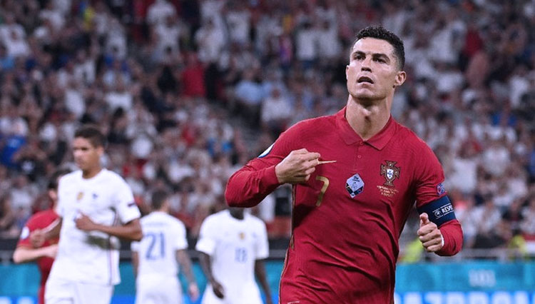 Pemain Timnas Portugal Cristiano Ronaldo. (FOTO: Getty Images/Tibor Illyes - Pool)