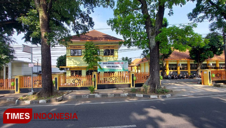 Terlihat gedung BKSDM milik Pemprov Jatim yang digunakan Pemkot Malang sebagai Safe House. (FOTO: Dok. TIMES Indonesia)