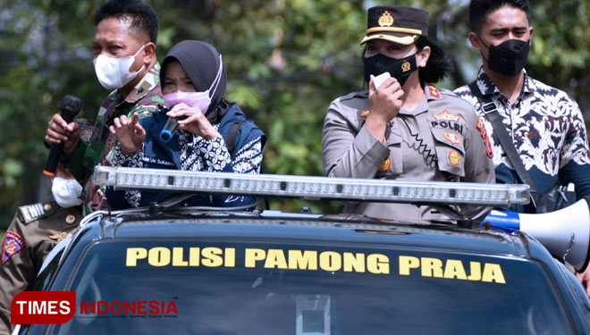 Wali Kota Banjar didampingi Kapolres dan Pabung saat melakukan woro-woro kepada warga Kota Banjar (foto: Susi/TIMES Indonesia)