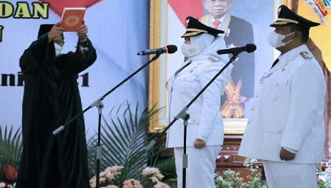 Tidak seperti biasa Gubernur Ganjar Pranowo lantik Bupati dan wakil pada hari libur.(FOTO : jatengprov.go.id)