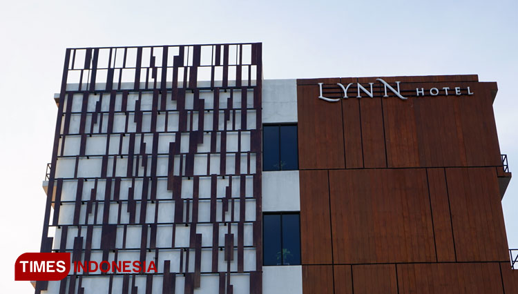 LYNN-Hotel.jpg