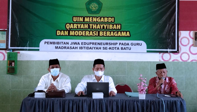 Tim UIN Mengabdi saat memberikan sambutan. (Foto: Mahasiswa UIN Malang for TIMES Indonesia)