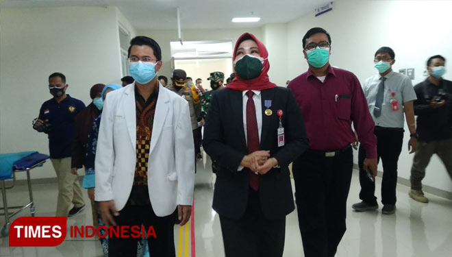 Bupati Klaten Sri Mulyani saat menghadiri peresmian RS PKU Prambanan, Klaten. (FOTO: Pemkab Klaten for TIMES Indonesia)