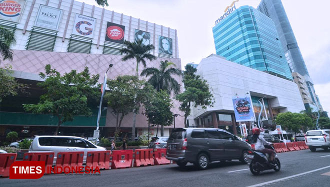 190 Ribu Pekerja Mal di Surabaya Dirumahkan, Pengusaha: Pemerintah Siap Kasih Bansos?