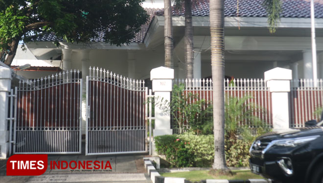 Rumah Dinas Pemerintah Provinsi Jawa Timur di Jalan Imam Bonjol Surabaya, tempat Gubernur Khofifah melakukan isolasi mandiri.(Foto : Lely Yuana/TIMES Indonesia)