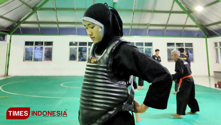 Allisya Shofia Nurlallaely saat berlatih di GOR Pajajaran Bandung beberapa pekan lalu (FOTO: Dok. Alis/TIMES Indonesia)