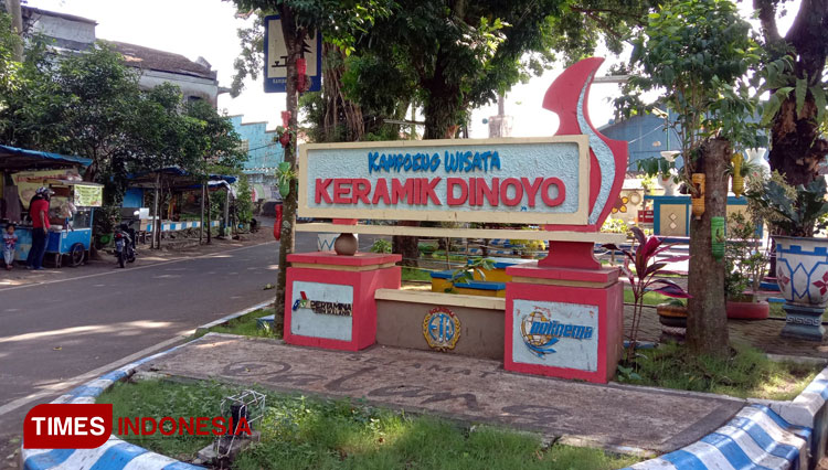 Kampung Wisata Keramik Dinoyo Kota Malang ditutup sementara untuk wisatawan selama PPKM Darurat. (Foto: Naufal Ardiansyah/TIMES Indonesia)