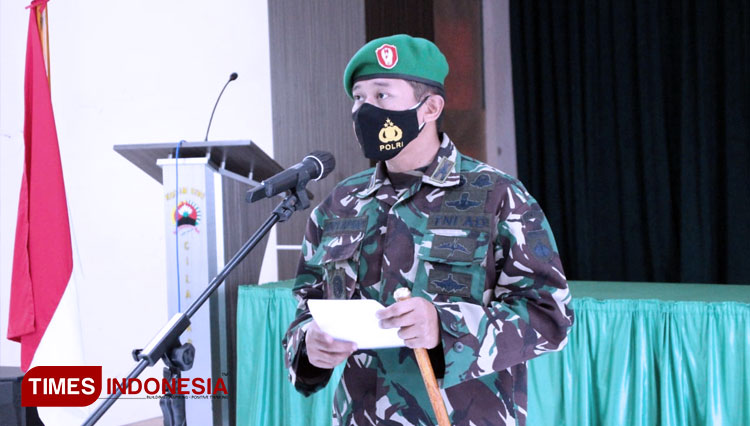 Dandim 0703 Cilacap Letkol Inf Andi Afandi memberikan amanatnya. (FOTO: Pendim Cilacap for TIMES Indonesia)