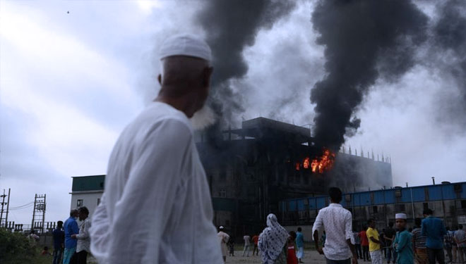 Pabrik Makanan di Bangladesh Terbakar, 52 Orang Meninggal Dunia